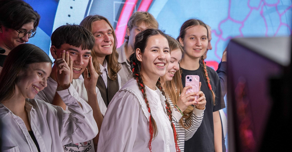 Мам, пап, я в телевизоре