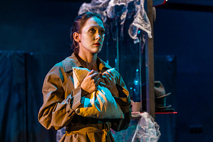 Быт и мечта театра